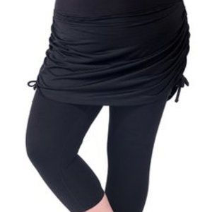 Plus size (26/28) skirted capri leggings